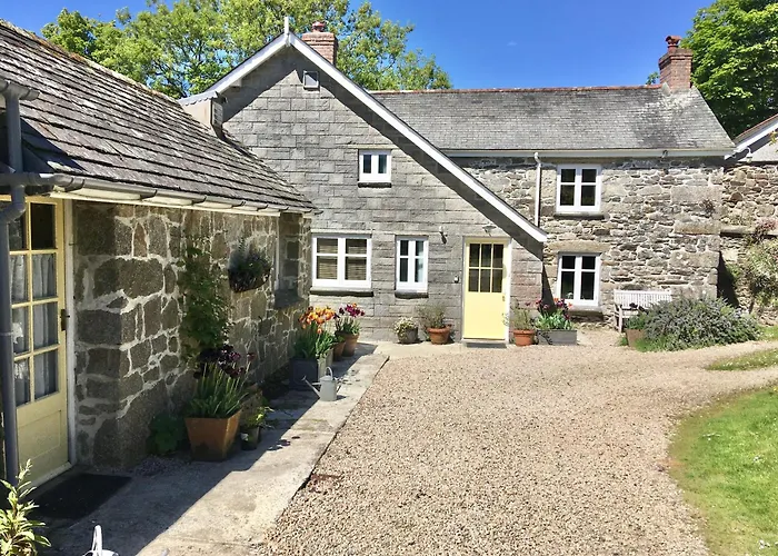 Little Pengelly Farm